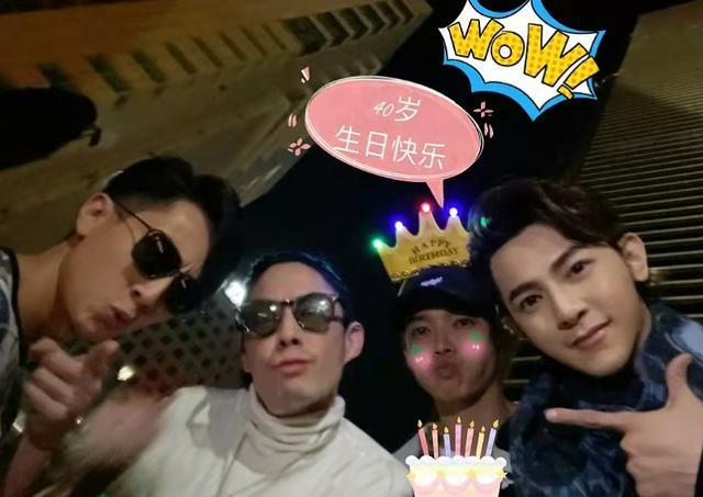 辰亦儒穿T恤秀肌肉帅气大逆袭!40岁生日飞轮海齐聚,独缺炎亚纶-辰亦儒最新发型