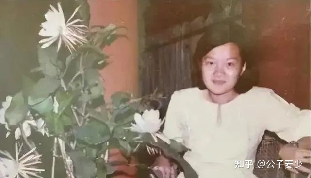 洪晃:一婚嫁美国人、二婚嫁中国人、三婚嫁法国人,61岁四婚很幸福-洪晃是中国籍吗