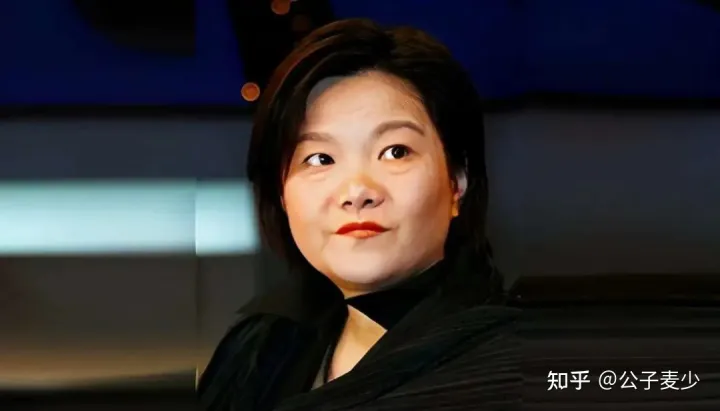 洪晃:一婚嫁美国人、二婚嫁中国人、三婚嫁法国人,61岁四婚很幸福-洪晃是中国籍吗