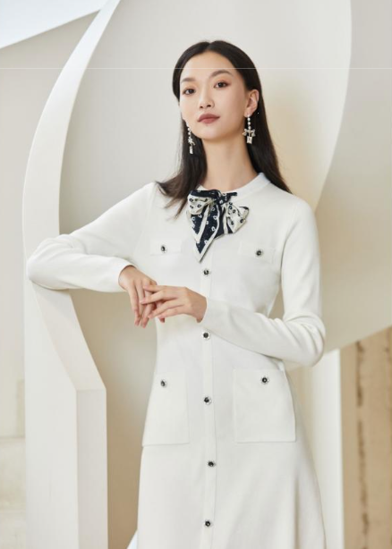 春装上新喽,晚8:00在抖音搜索#畅姐爱美丽#跟着畅姐挑选靓衣吧!-畅姐是谁