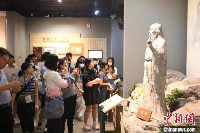 30位香港中学生体验“徽风皖韵” 感知内地科创成就-中学概览香港