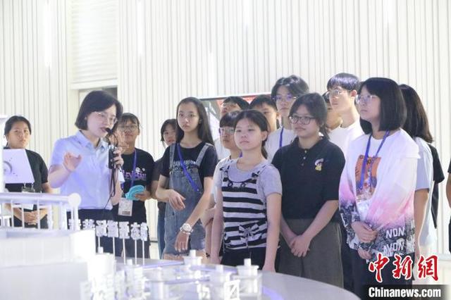 30位香港中学生体验“徽风皖韵” 感知内地科创成就-中学概览香港