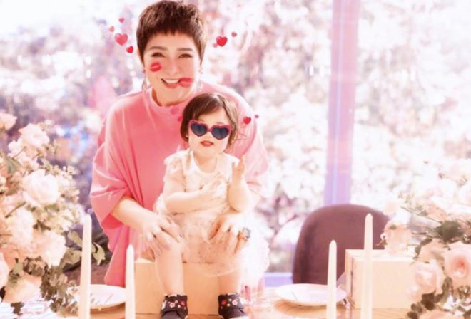 向芷被向太富养,新造型一身大牌彰显贵气,同龄人霍中怡却接地气-向芷命理