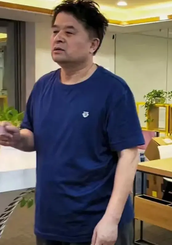 毕福剑现在做什么呢?-毕福剑现在干啥呢在干什么工作呢