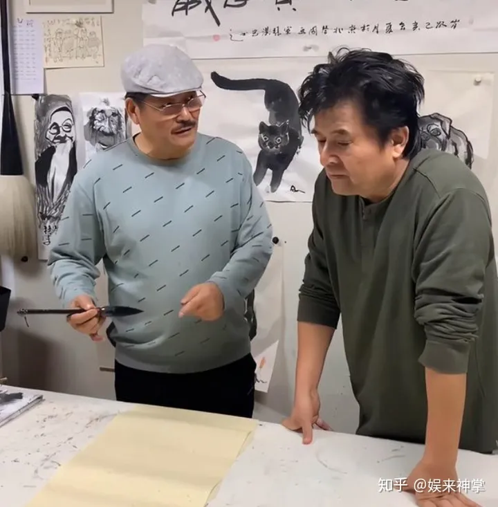 毕福剑:当红时风头无两,消失5年大变样,头发凌乱邋遢尽显落魄-毕福剑捧红的主持人