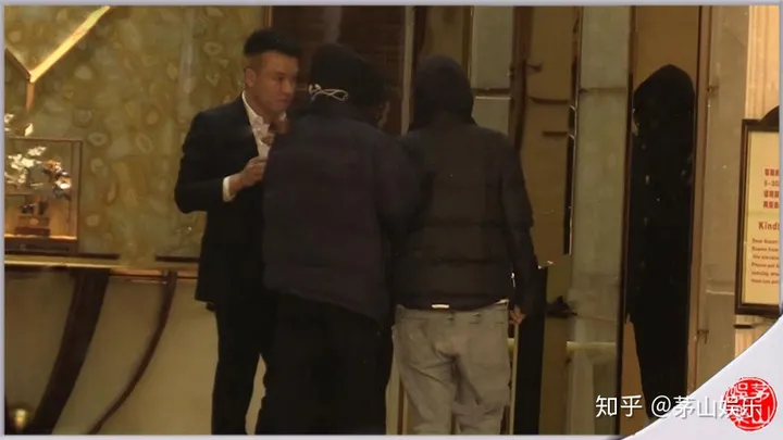 李溪芮游艇私会恋情曝光?对方身份遭扒:原来是“女版陈冠希”-李溪芮 1