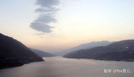 李白《黄鹤楼送孟浩然之广陵》-黄鹤楼送孟浩然之广陵 (李白)