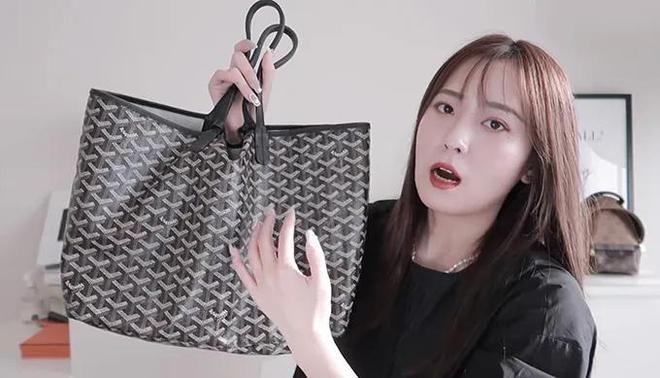 Goyard戈雅经典卡包、小号手包中秋出门不得背一个嘛-戈雅包大号中号对比