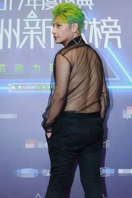 摆脱油腻杀马特,瘦20斤撞脸肖战,49岁的他还能重新出道吗-和肖战撞脸的女明星