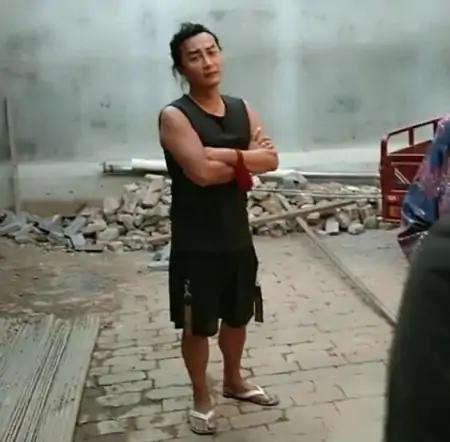 摆脱油腻杀马特,瘦20斤撞脸肖战,49岁的他还能重新出道吗-和肖战撞脸的女明星