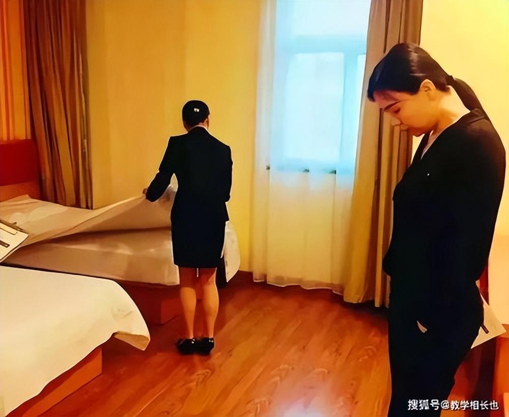 为什么“真情侣”住酒店没人查?而假情侣入住时,却一查一个准?-为什么情侣住酒店警察不检查