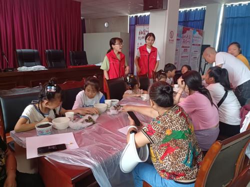 西南石油大学“筑梦童心,智引未来”志愿服务队开展“七彩假期”义务支教活动:让绿色从现在开始“生长”-西南石油大学宣传片2023