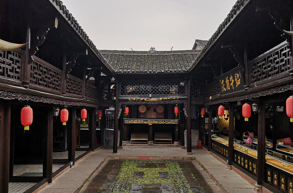 纯干货!凤凰古城最全攻略:美食+住宿+景点+注意事项~好玩不踩雷!-凤凰古城9个景点值得看吗