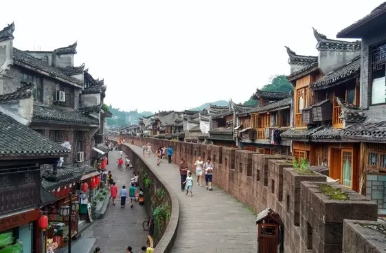 纯干货!凤凰古城最全攻略:美食+住宿+景点+注意事项~好玩不踩雷!-凤凰古城9个景点值得看吗