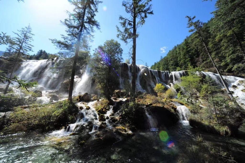 九寨沟是一个怎样的地方?-九寨沟是什么样子的?