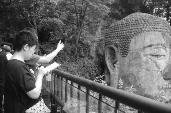 创作优秀作品 让乐山大佛活起来-赞扬乐山大佛的祝福语