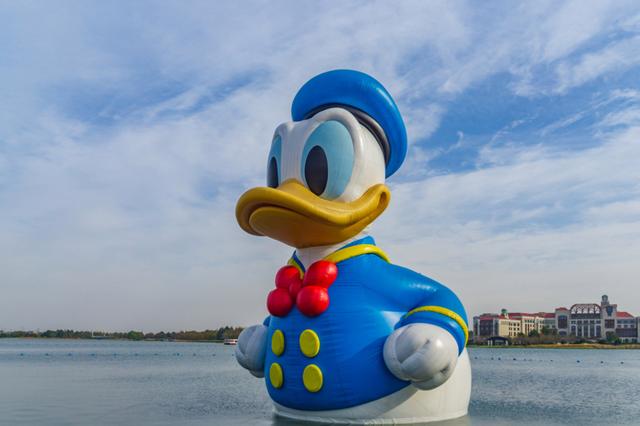 贵过东京巴黎!上海迪士尼门票卖到799元,母公司还在裁员省钱-上海迪士尼耗资