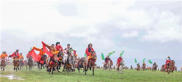 大地欢歌万马奔腾 2023天空之城·理塘“八·一”赛马会开幕-大地欢歌12强拜年