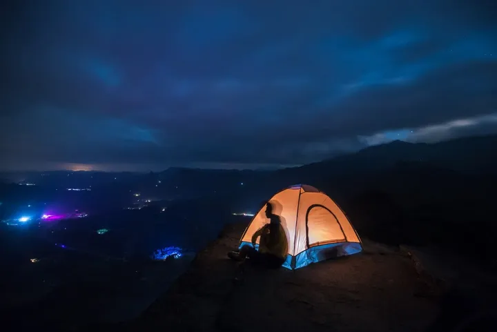 有哪些适合周末露营的地方?-岫岩露营推荐