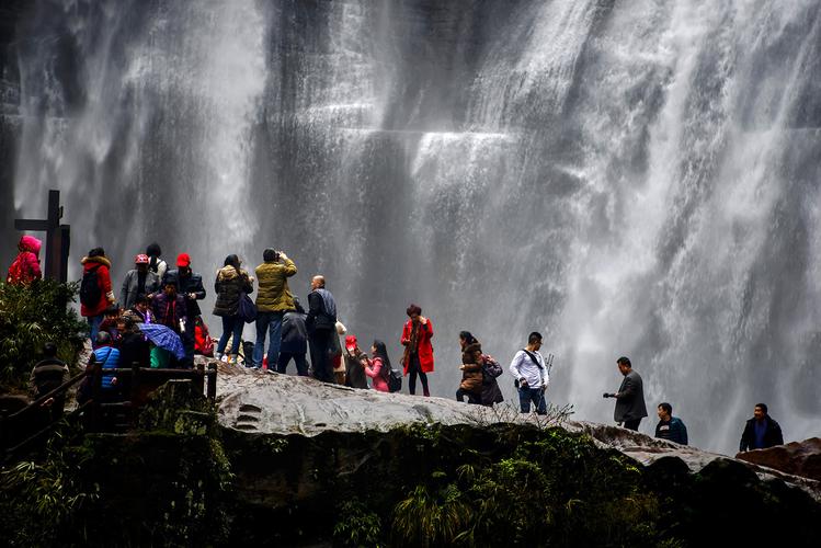 贵州两大瀑布对比 黄果树VS赤水 哪个更漂亮壮观?-黄果树瀑布和赤水瀑布哪个大些呢