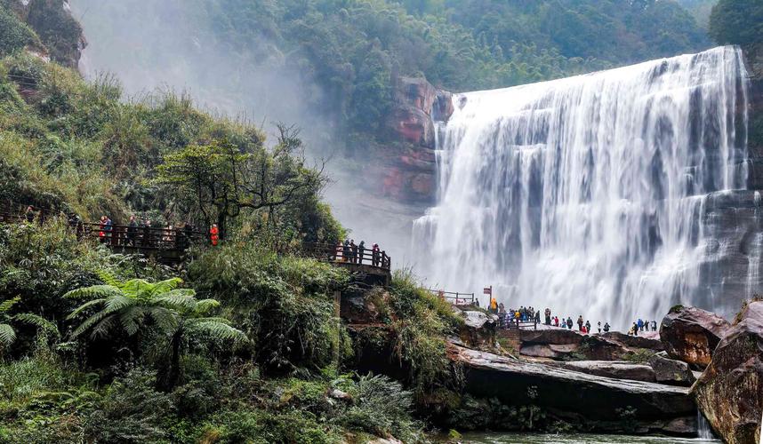 贵州两大瀑布对比 黄果树VS赤水 哪个更漂亮壮观?-黄果树瀑布和赤水瀑布哪个大些呢