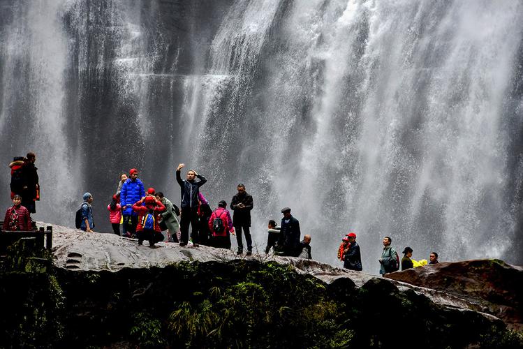 贵州两大瀑布对比 黄果树VS赤水 哪个更漂亮壮观?-黄果树瀑布和赤水瀑布哪个大些呢