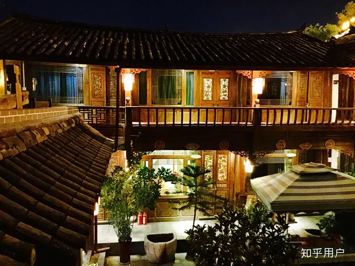 丽江古城比较有代表性的民宿?-丽江古城的风景独具特色