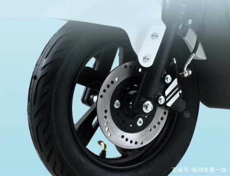 新日FL6电动车测评:动力足,搭载大容量石墨烯电池,续航200公里-新日rc6电动车价格