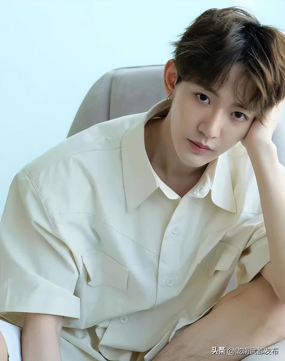 《长相思》片场杨紫给邓为编小辫,爆邓为资源翻倍,接触男主剧本-电视剧《长相思》杨紫预告