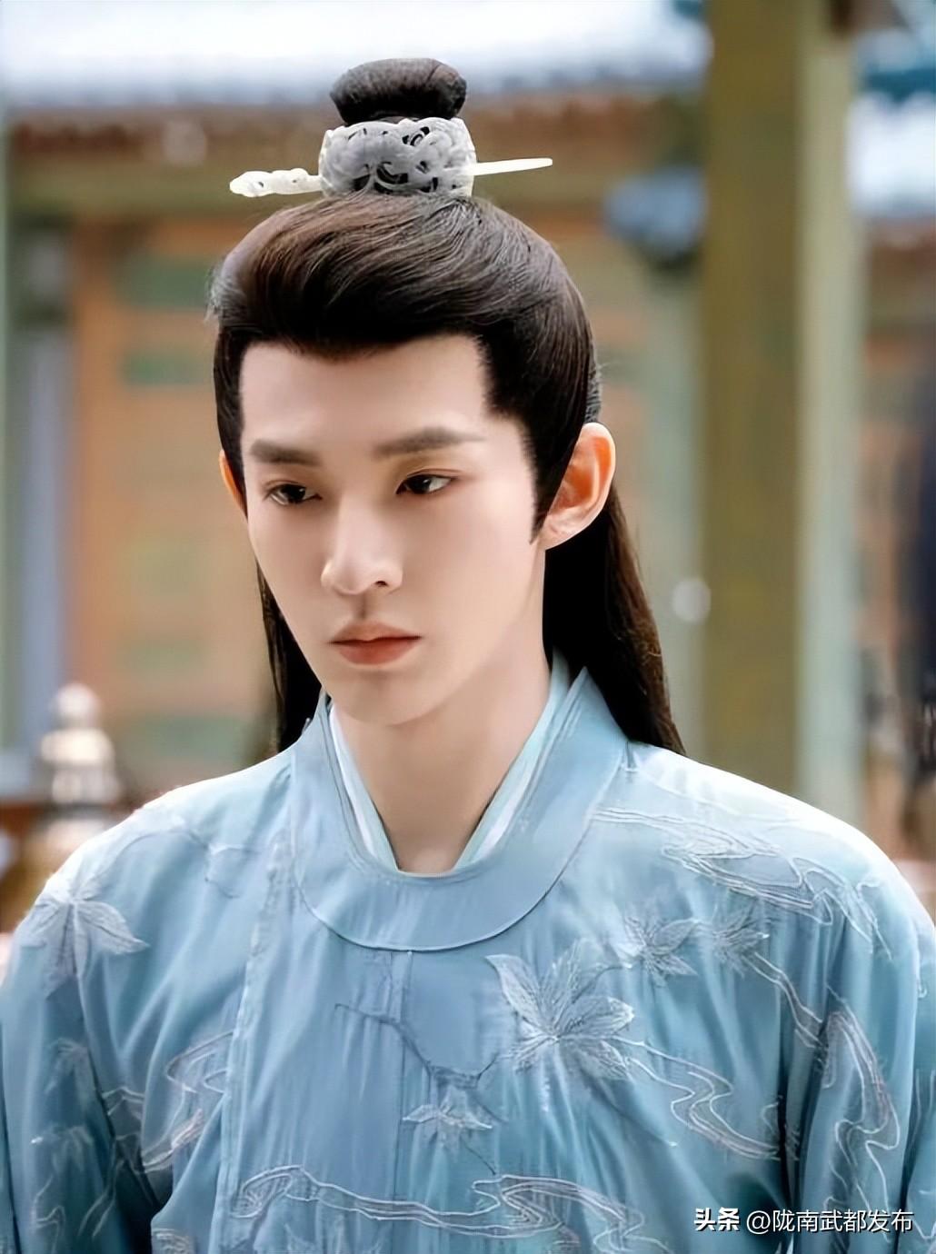 《长相思》片场杨紫给邓为编小辫,爆邓为资源翻倍,接触男主剧本-电视剧《长相思》杨紫预告