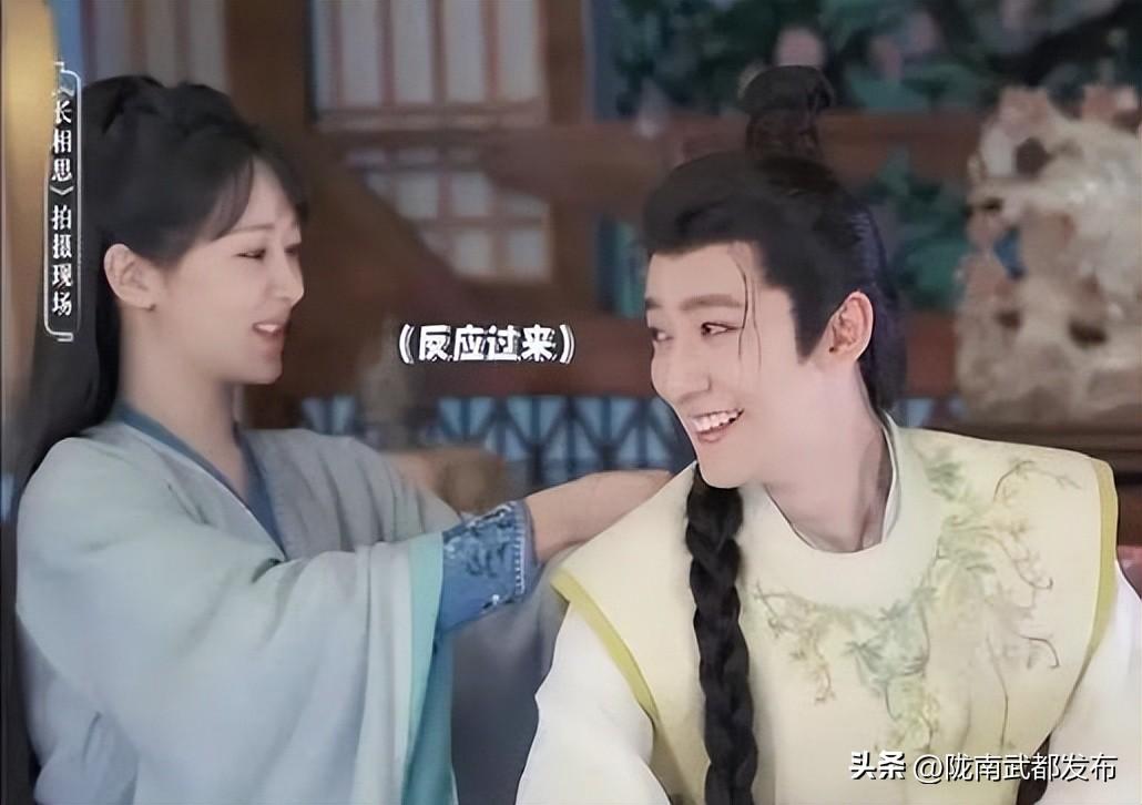 《长相思》片场杨紫给邓为编小辫,爆邓为资源翻倍,接触男主剧本-电视剧《长相思》杨紫预告