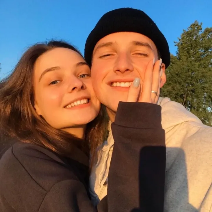 一些超级特别又好看的情侣头像,共190张-最好看的情侣头像动漫一人一半