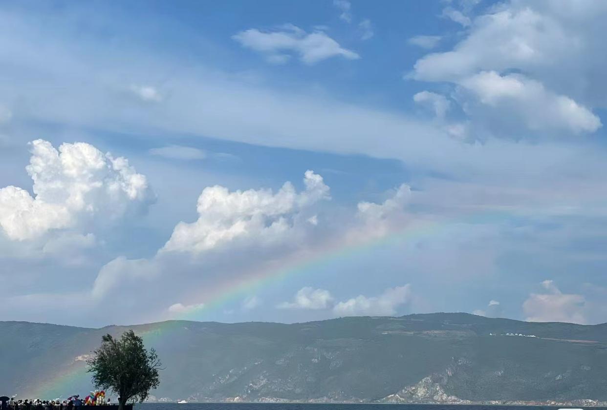第一次去云南旅游不要慌,来看俩个女生云南自由行旅游攻略-第一次去云南推荐路线