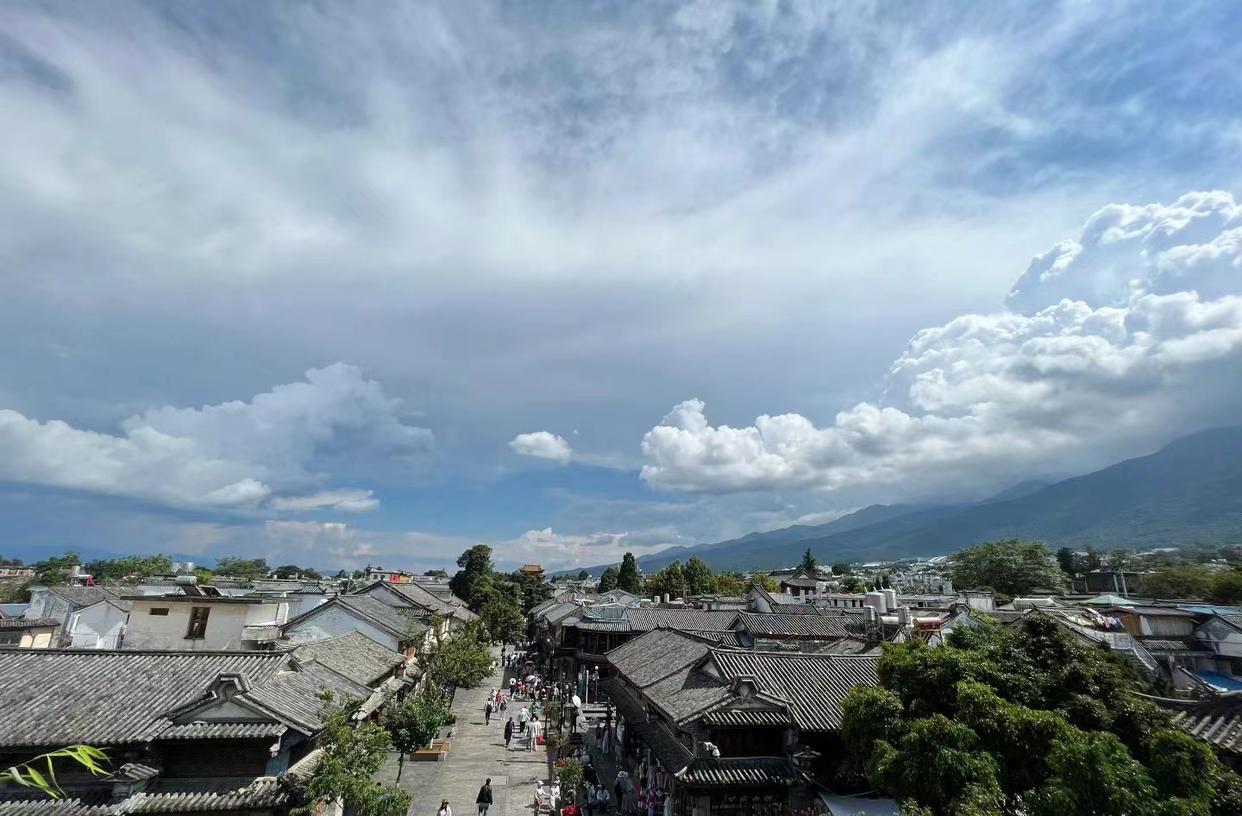 第一次去云南旅游不要慌,来看俩个女生云南自由行旅游攻略-第一次去云南推荐路线