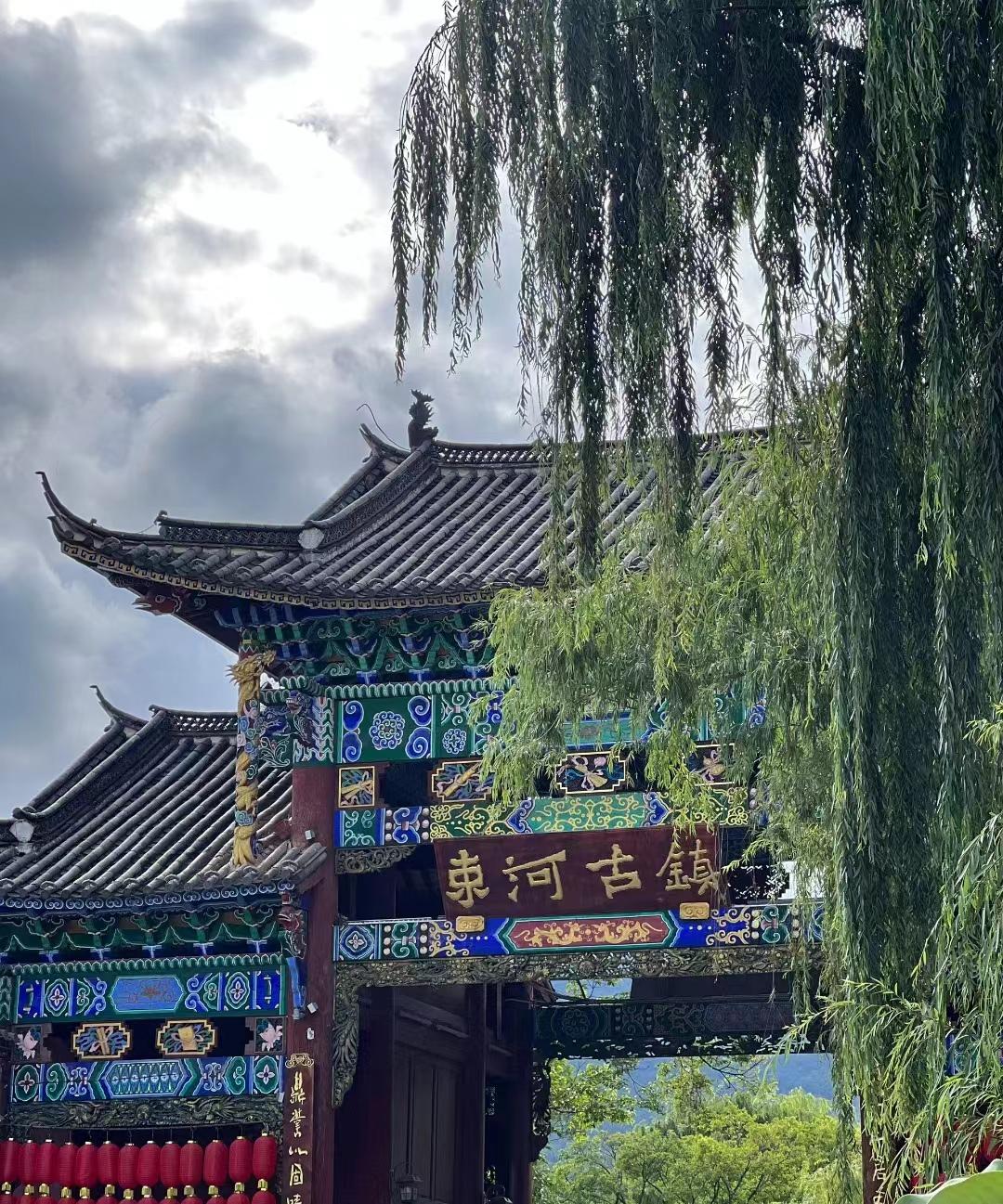 第一次去云南旅游不要慌,来看俩个女生云南自由行旅游攻略-第一次去云南推荐路线