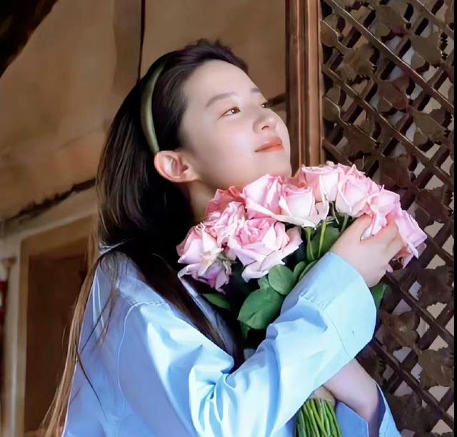 冲上热搜!刘亦菲遭霸凌-刘亦敏的歌曲放下简谱