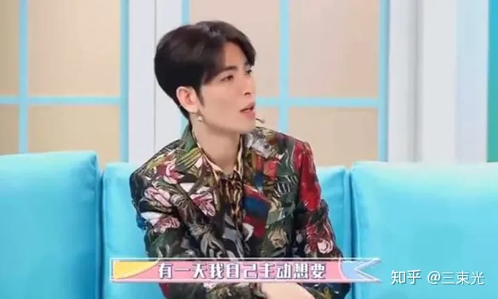 小S问萧敬腾你的经纪人是不是你女朋友,“雨神”没有否认-萧敬腾与经纪人恋情实锤