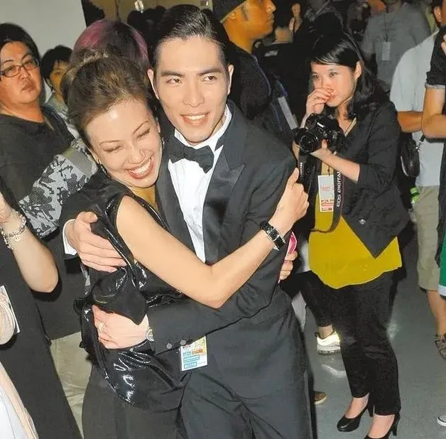 萧敬腾终于承认恋情了!能让萧敬腾大方公开的居然是她?-萧敬腾对象是谁