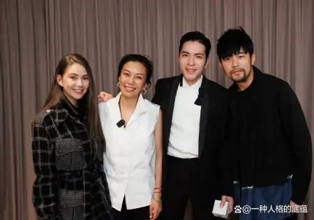 萧敬腾求婚成功,众星恭贺,向太陈岚:有情有义,永远幸福下去-萧敬腾谈恋爱多少年