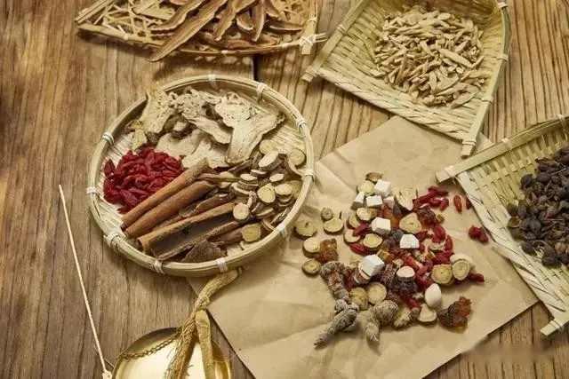 五个治疗腰椎间盘突出特效方!(绝对秘方)-根治腰椎间盘突出绝技配方