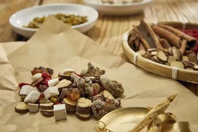 五个治疗腰椎间盘突出特效方!(绝对秘方)-根治腰椎间盘突出绝技配方