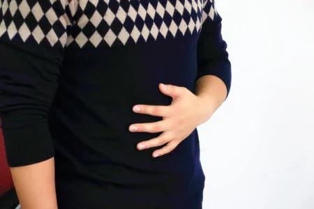 长期腰痛,多半是腰肌劳损所致,腰肌劳损该怎么护理和恢复?