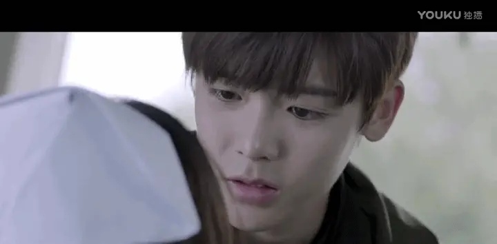 如何评价侯明昊、周雨彤在网络剧《寒武纪》的表现?-如何评价侯明昊,周雨彤在一起了