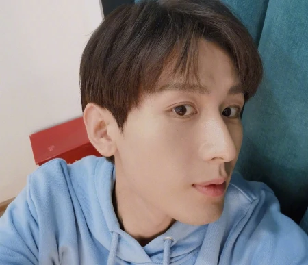 侯明昊和尚雯婕解约,赔百万违约金跳槽欢瑞,网友却清一色不看好-侯明昊尚雯婕一起上的综艺