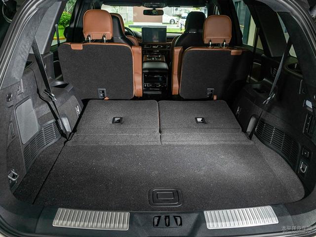 全新林肯飞行家座椅解析 豪华至臻享受-林肯飞行家后座能放倒吗图片