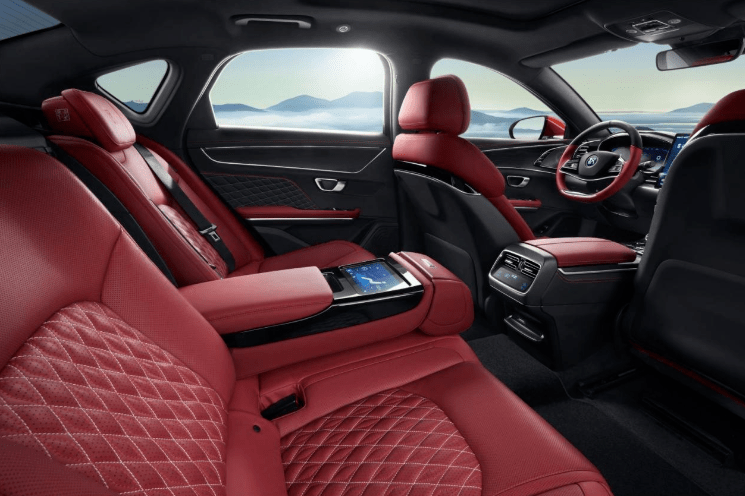 连后排座椅都有座椅通风,这几款车堪称国产界的配置大师