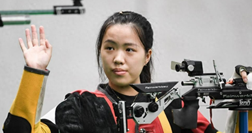 她是清华学霸,趁暑假豪夺两枚奥运金牌,23岁二次发育逆袭成女神-清华学霸参加奥运拿了两块金牌是谁