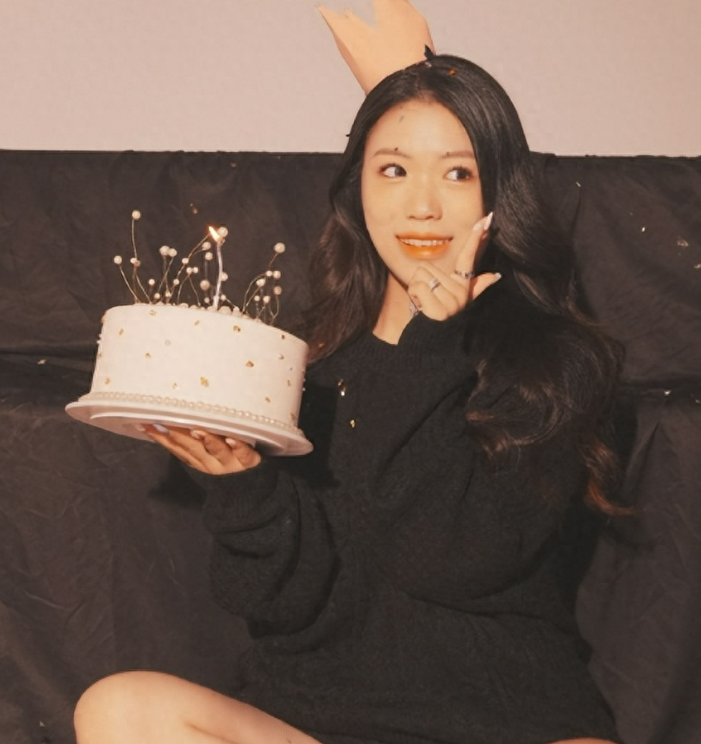 她是清华学霸,趁暑假豪夺两枚奥运金牌,23岁二次发育逆袭成女神-清华学霸参加奥运拿了两块金牌是谁