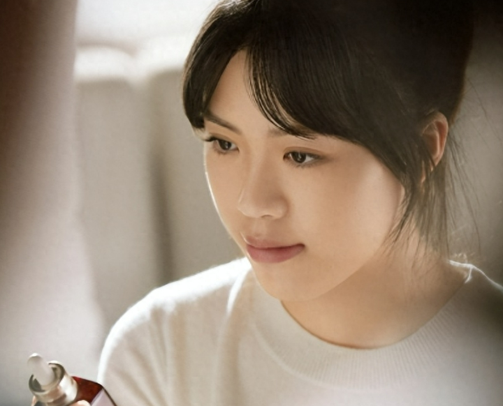 她是清华学霸,趁暑假豪夺两枚奥运金牌,23岁二次发育逆袭成女神-清华学霸参加奥运拿了两块金牌是谁