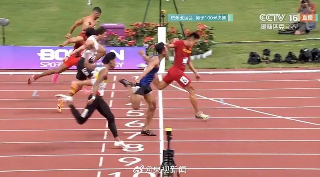 “亚洲飞人”谢震业夺金!与苏炳添齐名,迎娶跳远女王:爱情和体育一样,爱了就是一生